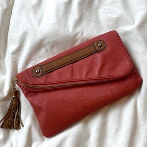 Aldo Clutch